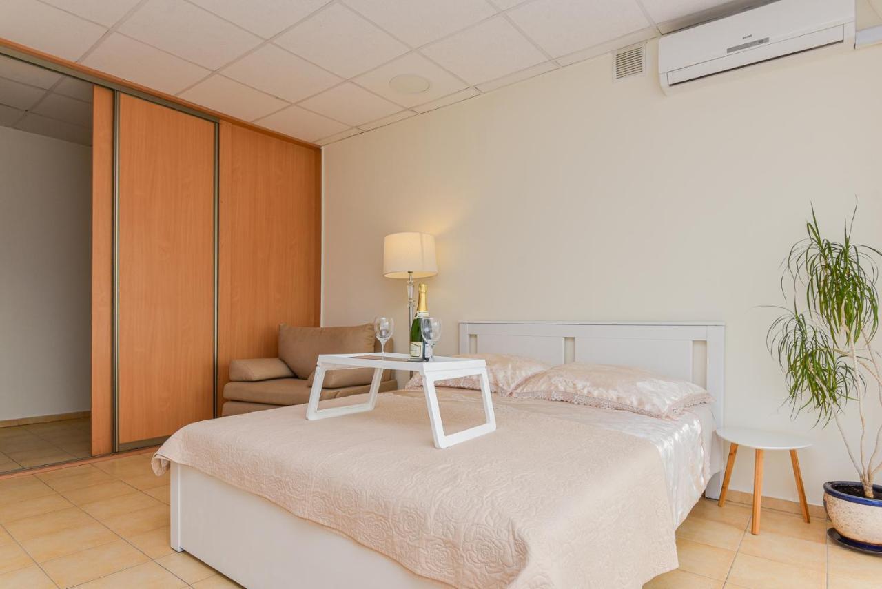Palanga Center Studios Ngoại thất bức ảnh